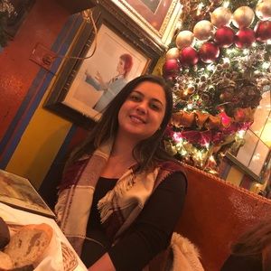 Meet your Posher, Jaquelyn